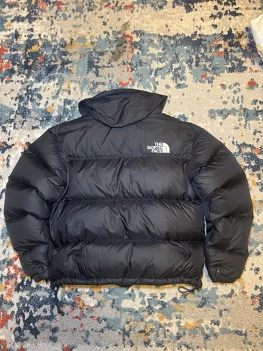 North Face 700 Puffer Jacket Size Medium Mens, Black, Highly Sought After image 5
