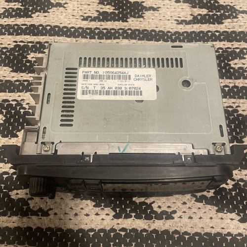 Dodge Chrysler Jeep OEM RADIO AMFM sintonizador reproductor de CD RBK 02-07 caravana Ram 5064354 - Imagen 1 de 10