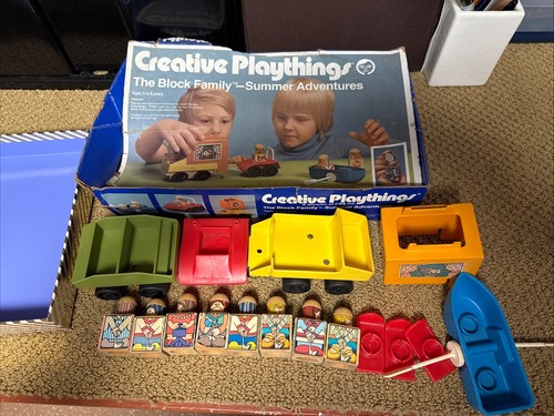 Creative Playthings The Block Family Summer Adventures W Extras - Picture 1 of 7