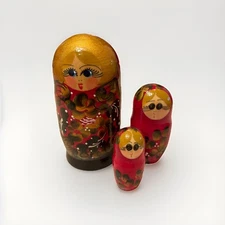 Russian Matryoshka Nesting Dolls Set Of 3.  Made Of Wood. 4” Tall