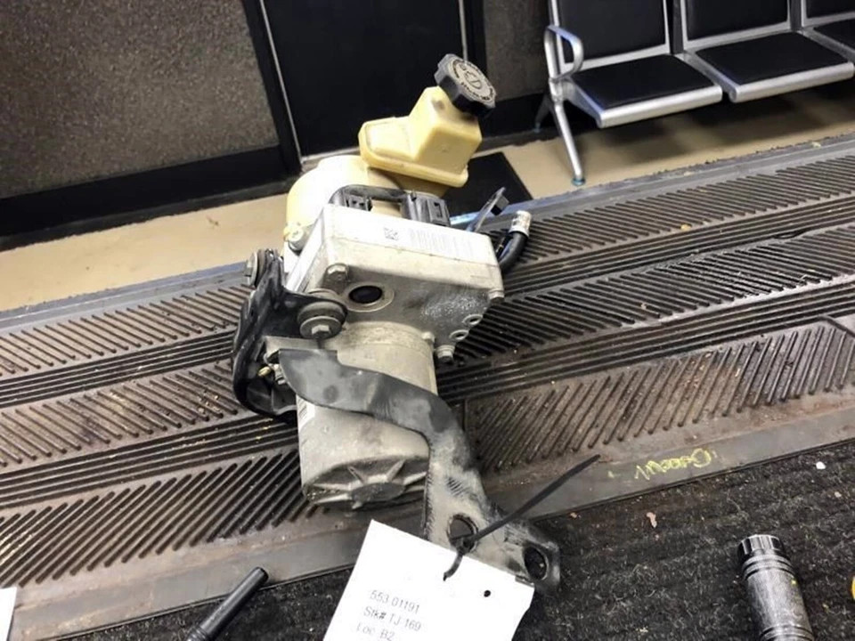 2011-2014 Dodge Challenger Power Steering Pump OEM