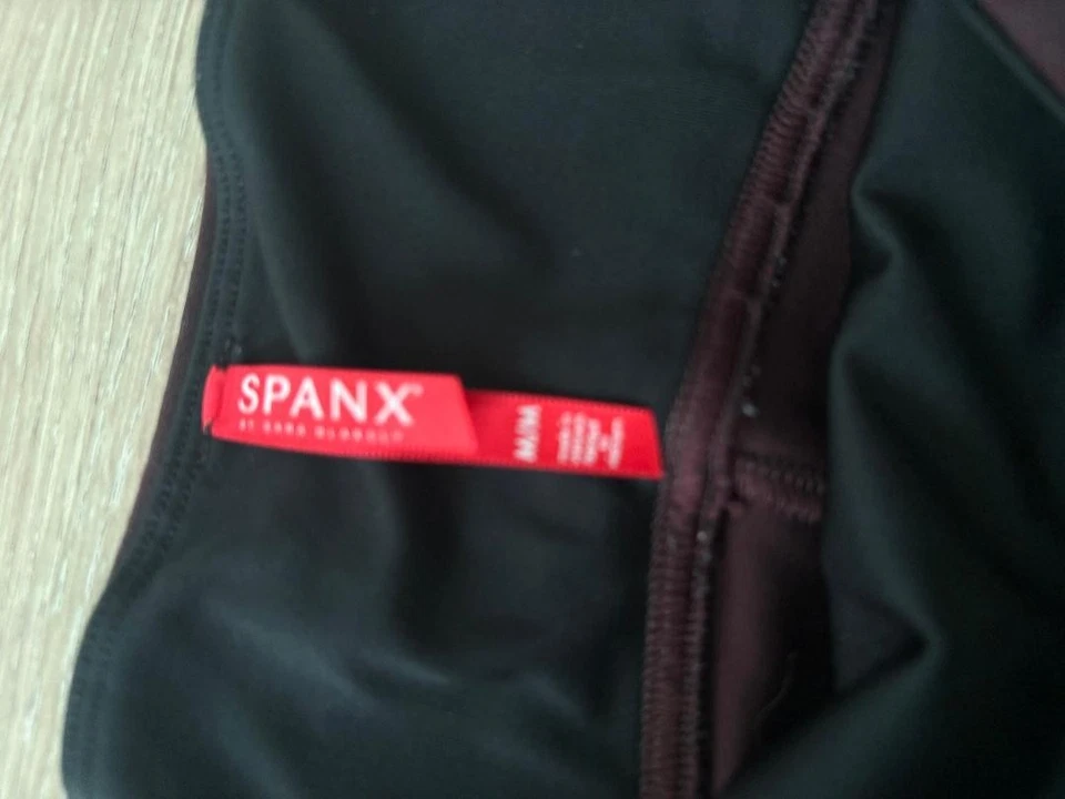 Leggings para mujer Spanx de imitación de cuero, talla M - negros Foto 3 de 3