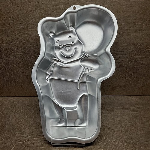 Full Body Winnie The Pooh Cake Pan Wilton Metal Aluminum 2105-3100 Baking Mold - Picture 3 of 10