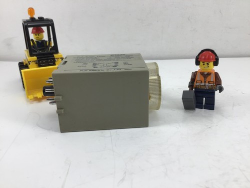 ST3P S - FUJI ELECTRIC - SUPER TIMER - **UNUSED OLD STOCK!!** - Picture 5 of 5