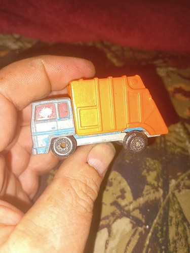 1979 Matchbox No. 36 Superfast Refuse Truck Metro D.P.W. 66 - Picture 3 of 5