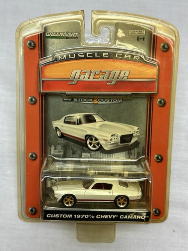 GreenLight Muscle Car Garage 1970 1/2 Custom Chevy Camaro White Die-cast 1/64 - Picture 1 of 6