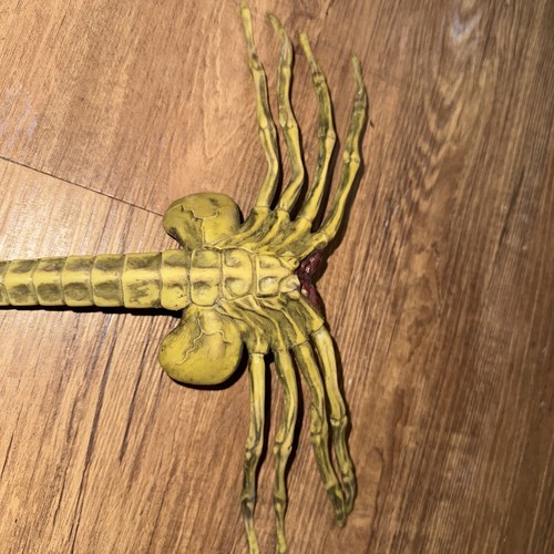 NECA?  Aliens Facehugger 16 pulgadas ¿Espuma o plástico? Réplica de cosplay de película Alien - Imagen 4 de 24