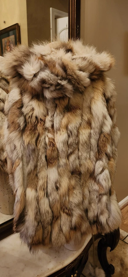 Vintage 70's HOODED  FOX Fur CAPE poncho - Image 4 of 4