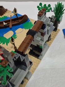 LEGO Western Indians: Boulder Cliff Canyon (6748) + Chief's Tepee (6746)  READ