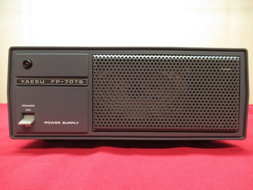 Unidad de fuente de alimentación externa Yaesu FP-707 para piezas de transceptor de radioaficionado E660 - Imagen 2 de 10