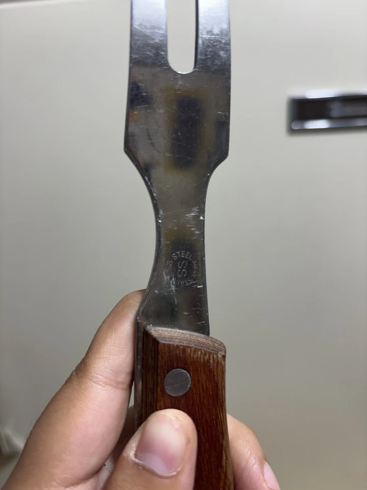 Garfo de escultura em carne de aço inoxidável Maxam cabo de madeira – Utensílio de cozinha vintage - Imagem 4 de 4