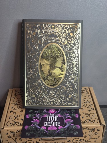 Savage Blooms by S.T. Gibson Fairyloot Romantasy Book Box Exclusive Edition  - Picture 1 of 3