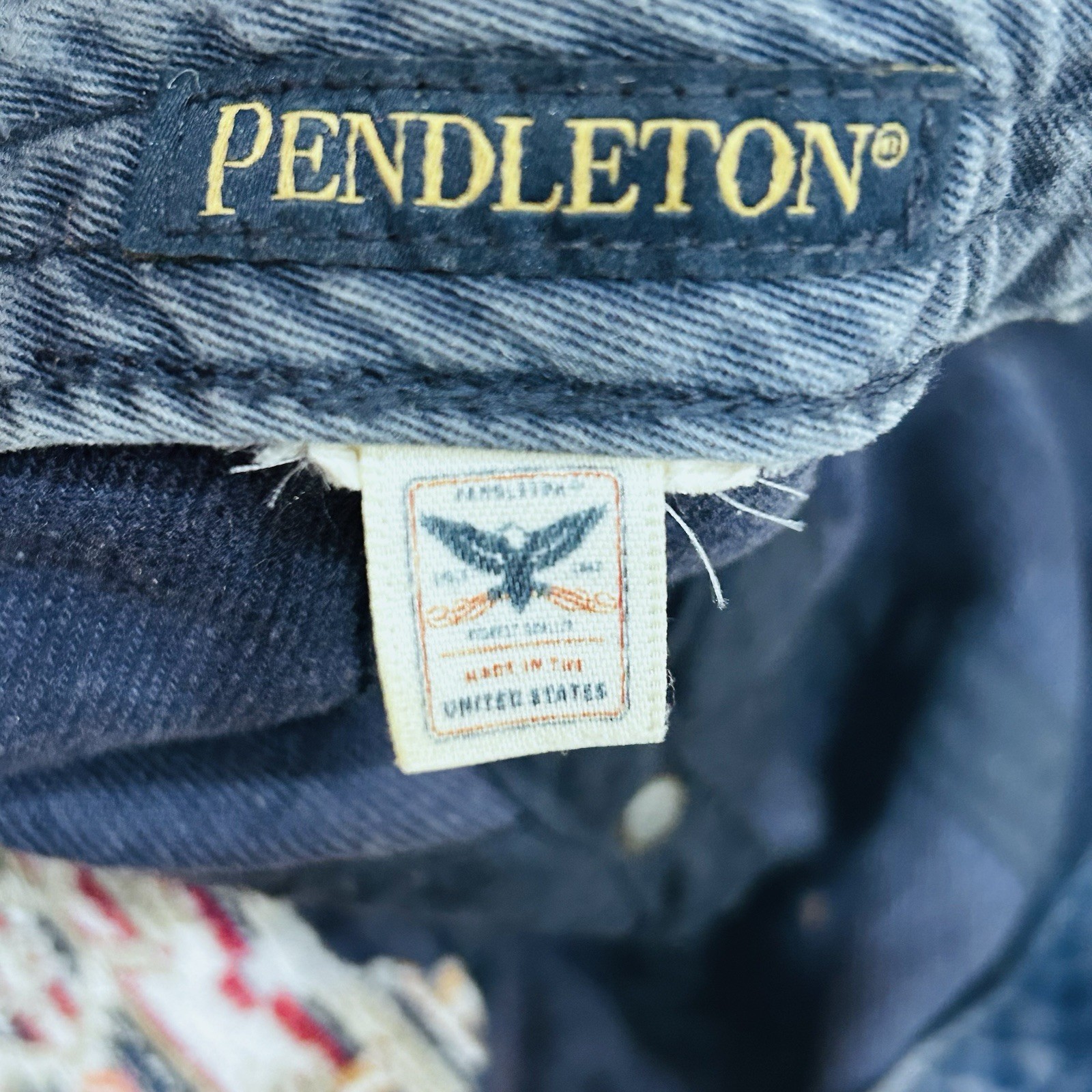 Distressed Pendleton Embroidered Southwestern Azt… - image 7