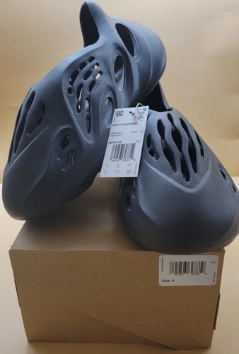 Yeezy Foam Runner HP8739 Onxy Größe 9...(AA4)