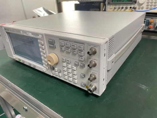 HP Agilent E4420A ESG-2000A Analog RF Signal Generator 250 kHz to 2GHz _0326 - Picture 12 of 15