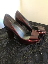Stuart Weitzman Burgundy Patent Leather Bowright Peep Toe Women’s Size 6.5 