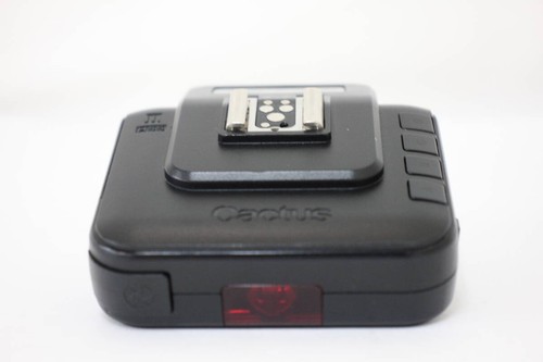 Cactus RF60X Flash with V6 II Transceiver for Multi-System Excellent Condition - Picture 8 of 10