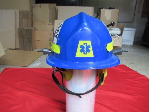 CASCO DE COLECCIÓN CHIEFTAIN SAFETY 911 BOMBERO EMS EMT AZUL USADO MFG 2003 - Imagen 3 de 9