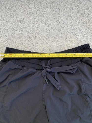 Lululemon Hotty Hot Short Sz 4 Lined Low Rise Black Very Nice! - Picture 5 of 10