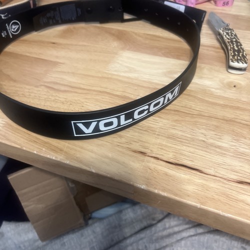 Volcom Clone PU Belt - Size 32 - BLACK - Picture 2 of 4