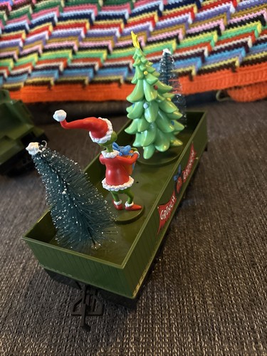 Dr Seuss Grinch Holiday Express Train Cars Incomplete Set - Picture 11 of 19