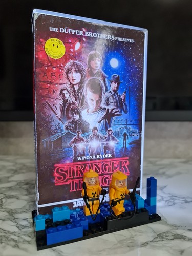 Stranger Things Lego Mini Figure and LED Custom VHS Lamp. - Bild 8 von 9