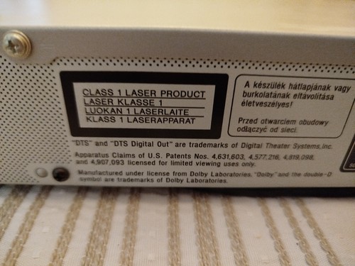 Sony CD  DVD  VIdeo CD Player Modell DVP-N 8305 - Bild 11 von 11