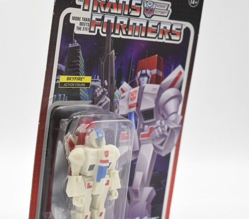 Super7 - Transformers ReAction Series - Skyfire Action Figure - Picture 4 of 6