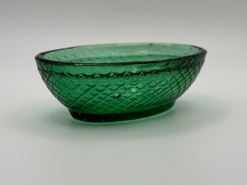 Indiana Glas? Company NUR BASIS Evergreen türkisgrüne Henne auf Nest 3,5 Zoll - Bild 1 von 18