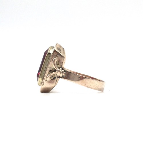 8kt Gold Ring synthetischer Rubin 333 Gelbgold 1.5 x 1.2cm Siegelring RW 62 - Bild 10 von 15