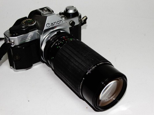 Spiegelreflexkamera Canon AE-1 Program Body silber + Zoom 1:3.5-4/80-200 Macro