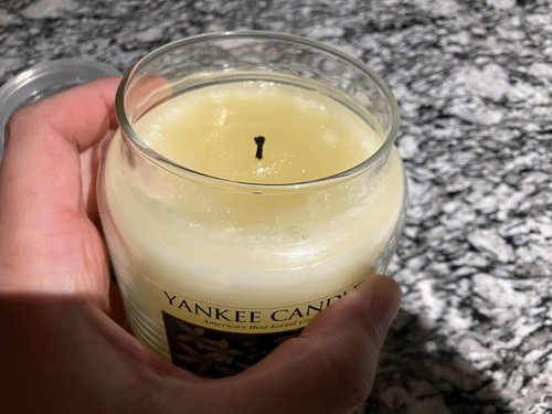 Yankee Candle 14.5oz Midnight Jasmine Glass Jar with Lid Yellow Wax FLORAL - Picture 2 of 5