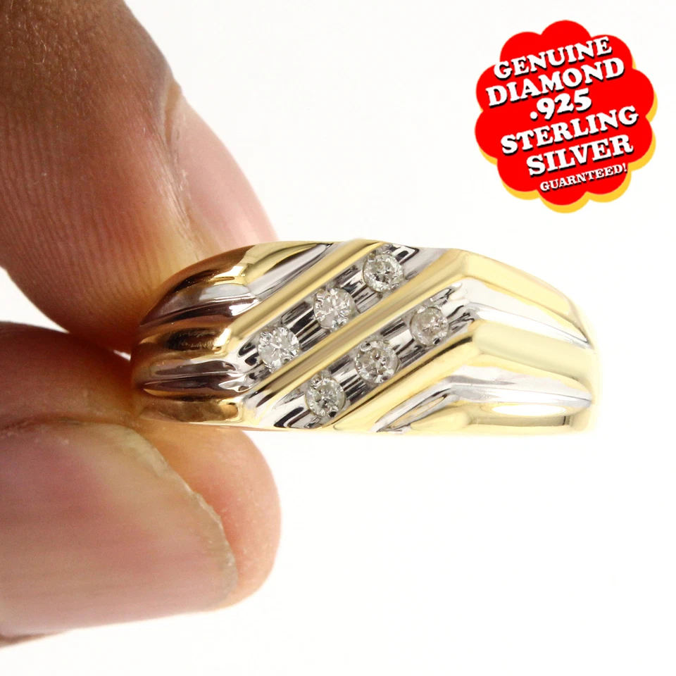 Anillo de plata enchapado en oro amarillo de 14 quilates con diamantes naturales blancos de corte redondo de 1/8 quilate para hombre Foto 4 de 4