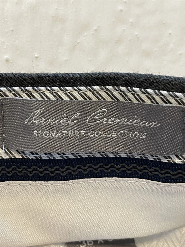 Cremieux Signature Collection 36 x 30 100% Wool Flannel Gray Pleated Dress Pants - Image 4 of 4