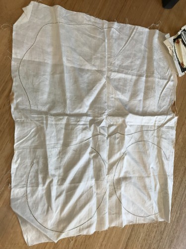 Vintage unused Regal Tigerlily floral pattern stamped linen 3 piece set doilies - Picture 7 of 7