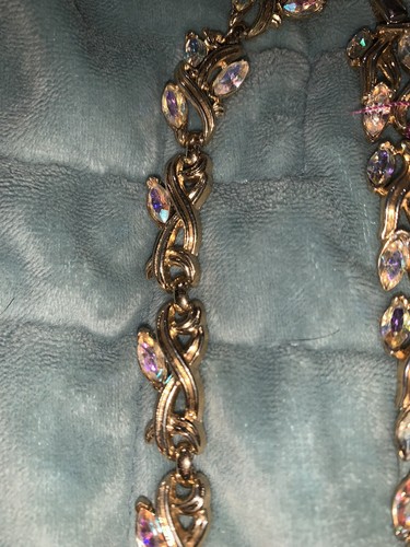 vintage Trifari necklace and bracelet - Picture 4 of 10