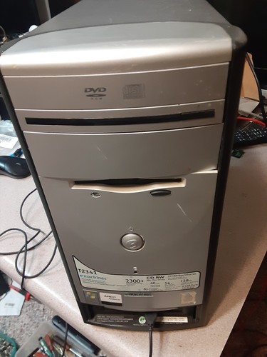 Vintage Desktop Computer mit KM2M Combo MS-6738 Motherboard, 400GB HD, 512k RAM