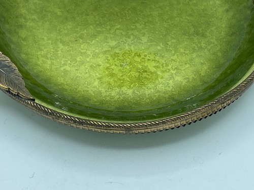 Vtg EVANS Green Hand Enameled Dish with Brass Leaf Edging Marked, 6" Diameter - Picture 2 of 6
