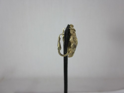 Clip On Earrings Brushed Gold Avon Filigree Precious Pretender Vintage Jewelry - Picture 4 of 8