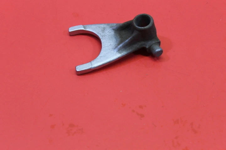 NOS Honda 1975-1977 MR175 1974-1976 MT125 R. Gearshift Fork 24211-361-000 - Image 4 of 4