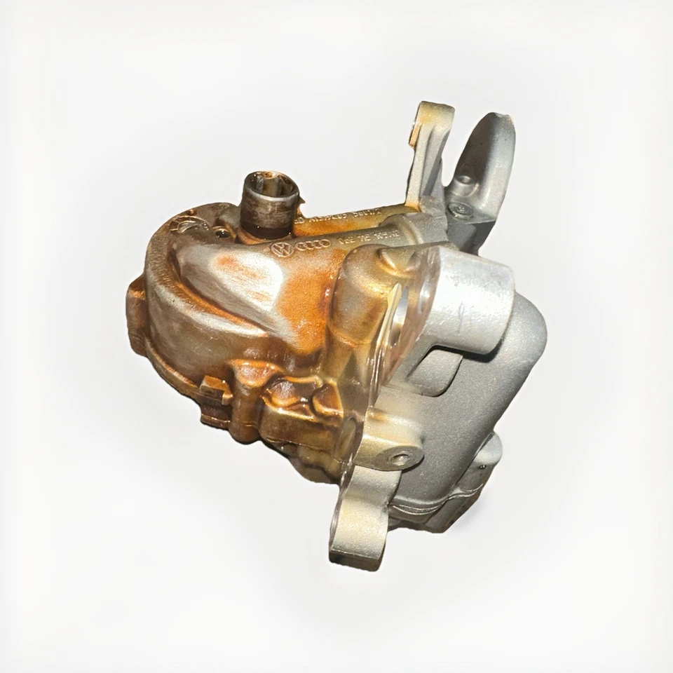 AUDI S4 B8 2010-2012 - Motor bomba de aceite 06E115105AD Foto 2 de 4
