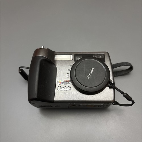 Kodak EasyShare Z760 6.1MP Digital Camera - Silver - Untested