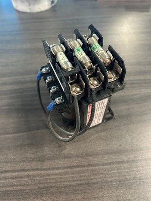 SQUARE D TRANSFORMER 9070TF100D3 (New Old Stock)