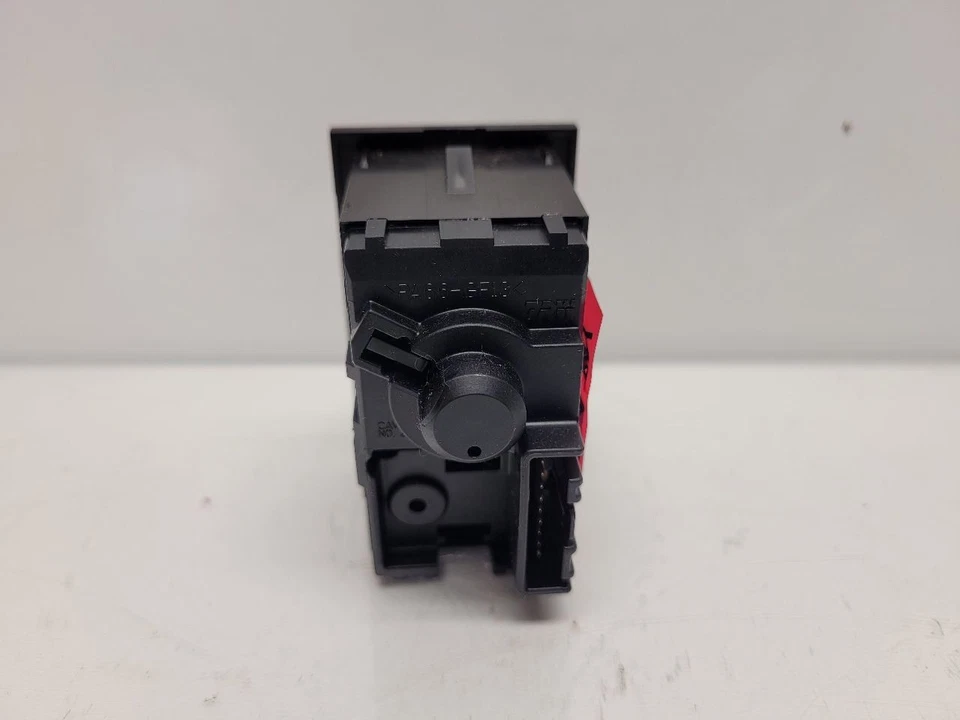 2004 Cadillac Escalade ESV Dash Switch - Rear Wipers  - Image 4 of 4