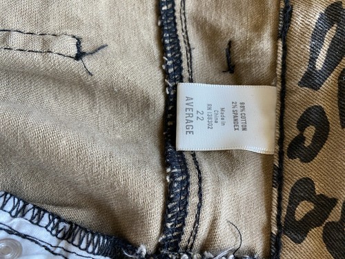 Loralette Women’s Distressed Animal Print Jeans Pant Tan Sz 22 - Picture 4 of 5