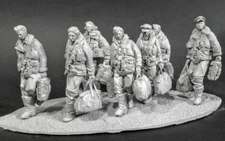 1/32 Resin Figure Model Kit Bomber Crew Set 7 Figures & Accessories Unassembled