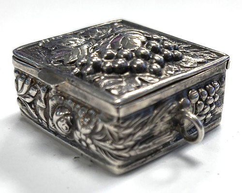 Vintage Sterling Silver 925 Grape & Leaf Pillbox Chatelaine / Pendant Box - Picture 8 of 12