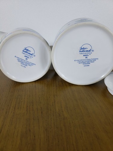 International Tableworks  Sugar Bowl and Creamer Ariel tulips spring farmhouse  - Picture 5 of 6