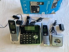 AT&T TL88102 + TL88002 2-Line Answering System Dual Caller ID, Damaged Screen