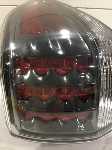 Infiniti QX56 QX80 Right Passenger Outer Taillight Oem   #140 - Picture 19 of 21